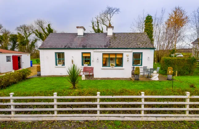 Photo of White Cottage, Doon, Strokestown, Co. Roscommon, F42 DF10