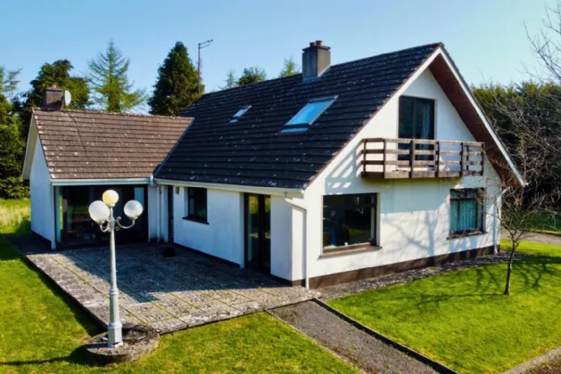 Photo of High Road, Ballykeeran, Athlone, Co. Westmeath, N37 V5W8