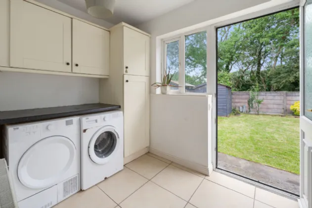 Photo of 52 Cluain Alainn, Hurlers Cross, Shannon, Co. Clare, V14 Y243