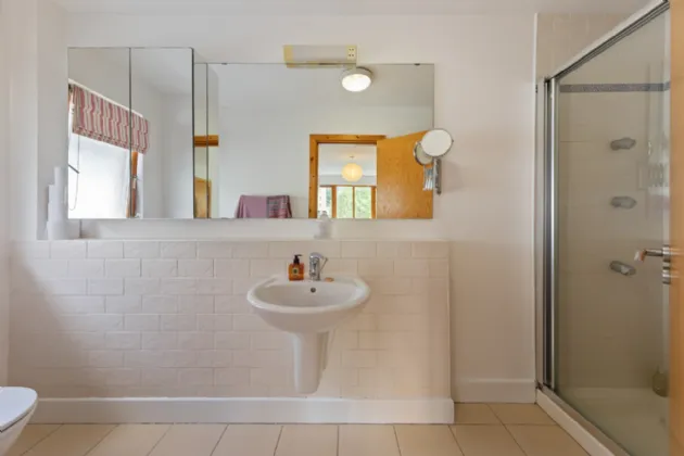 Photo of 8 Belarmine Park, Belarmine, Stepaside, Dublin 18, D18 E207