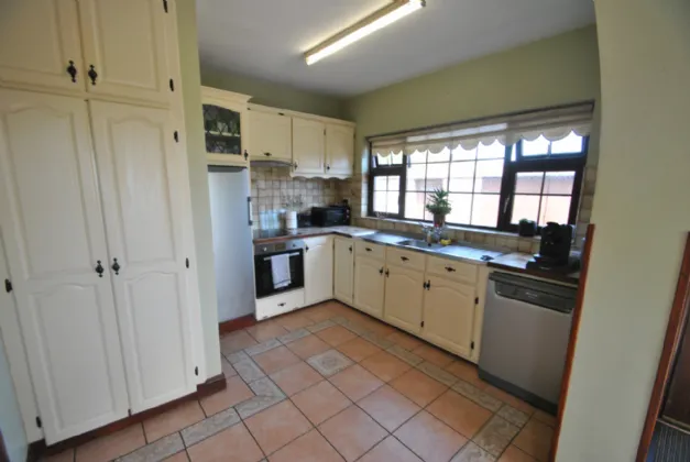 Photo of Mount Heaton, Roscrea, Co. Offaly, E53 TK50