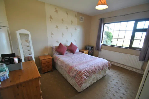 Photo of Mount Heaton, Roscrea, Co. Offaly, E53 TK50