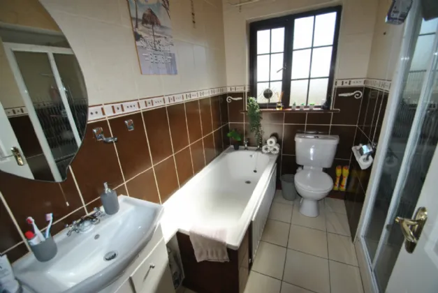 Photo of Mount Heaton, Roscrea, Co. Offaly, E53 TK50