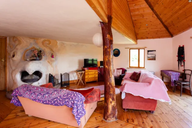 Photo of Honeycomb and Honeypot Annex, Derryduff More, Coomhola, Bantry, Co. Cork, P75WD52