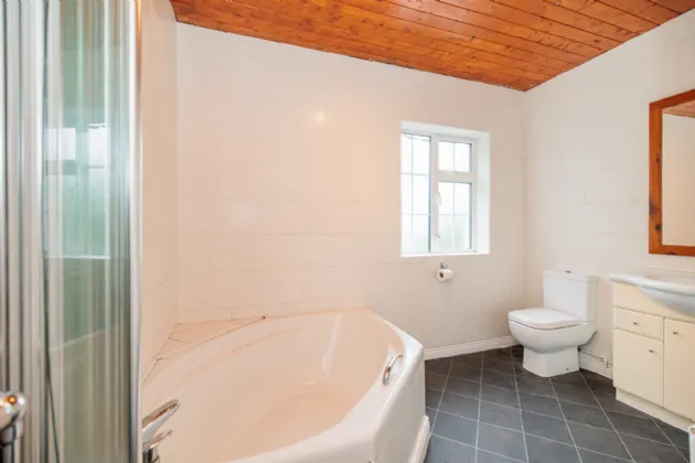 Photo of Tall Trees, Jerpoint West, Station Road, Thomastown, Co Kilkenny, R95 H2D7