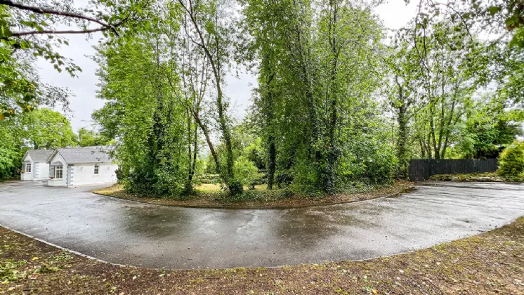 Photo of Tall Trees, Jerpoint West, Station Road, Thomastown, Co Kilkenny, R95 H2D7