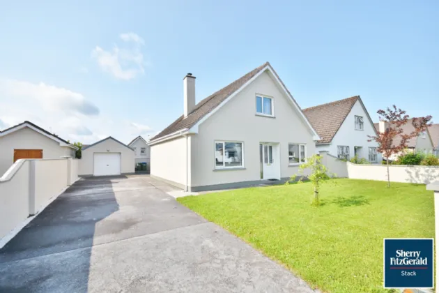Photo of 15 Woodview, Listowel, Co Kerry, V31EE76