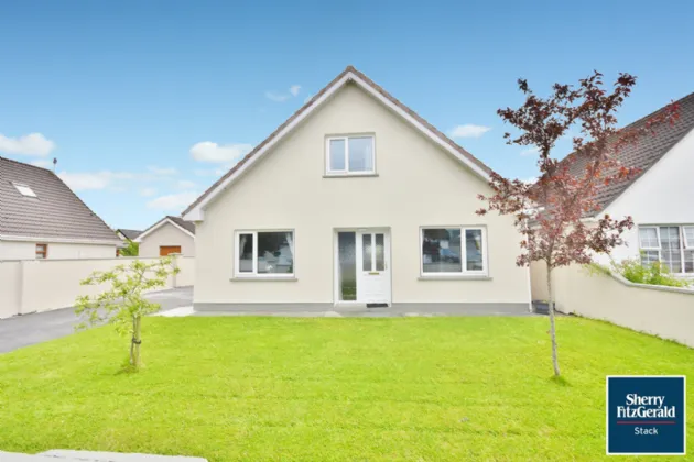 Photo of 15 Woodview, Listowel, Co Kerry, V31EE76