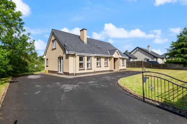 Photo of 1 Noorey Park, Foxford, Co Mayo, F26KX29