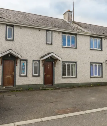 Photo of 5 Bank Gardens, Henry Street, Roscommon, F42F884