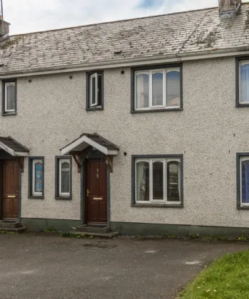 Photo of 5 Bank Gardens, Henry Street, Roscommon, F42F884