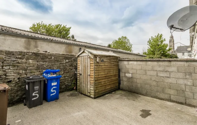 Photo of 5 Bank Gardens, Henry Street, Roscommon, F42F884