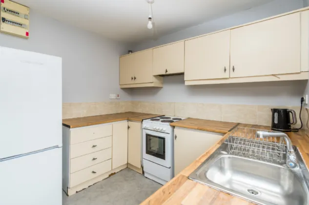 Photo of 5 Bank Gardens, Henry Street, Roscommon, F42F884