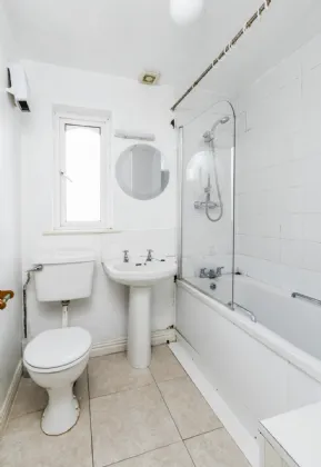 Photo of 5 Bank Gardens, Henry Street, Roscommon, F42F884