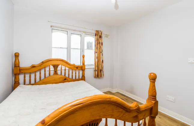 Photo of 5 Bank Gardens, Henry Street, Roscommon, F42F884