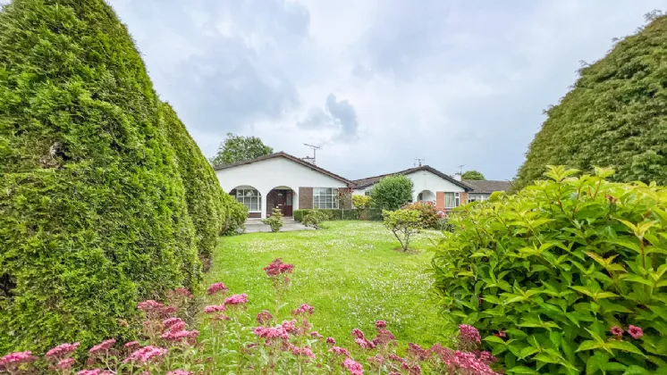 Photo of 12 Oakwood, Kilfera, Bennettsbridge Road, Kilkenny, R95 D2XH