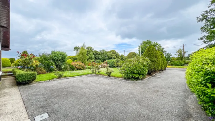 Photo of 12 Oakwood, Kilfera, Bennettsbridge Road, Kilkenny, R95 D2XH