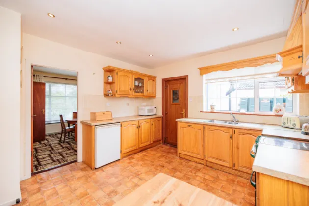 Photo of 12 Oakwood, Kilfera, Bennettsbridge Road, Kilkenny, R95 D2XH