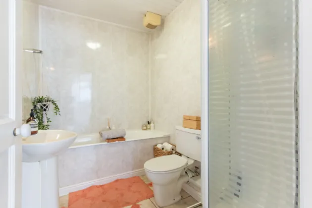 Photo of Apt 7, 115 Strand Road, Sandymount, Dublin 4, D04 KF53