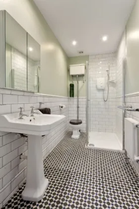 Photo of Hillcrest Lodge, 174 Ballygall Road, Glasnevin, Dublin 11, D11 V9X5