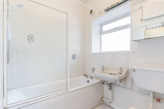 Photo of 102 Cedar House, Mespil Estate, Sussex Road, Dublin 4, D04 WD54