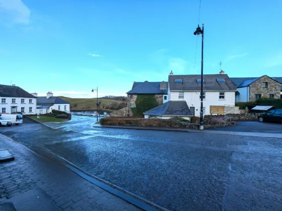 Photo of Green Door, Lower Quay, Westport, Co May, F28 ET93