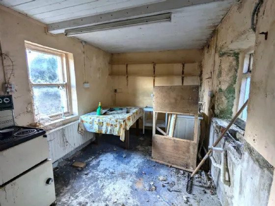 Photo of Green Door, Lower Quay, Westport, Co May, F28 ET93