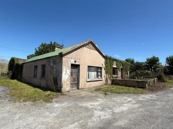 Photo of Listry Cross, Faha, Killarney, Co. Kerry, V93 E20D