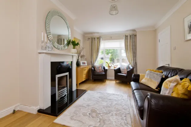 Photo of 28 Woodstown Drive, Knocklyon, Dublin 16, D16 W680