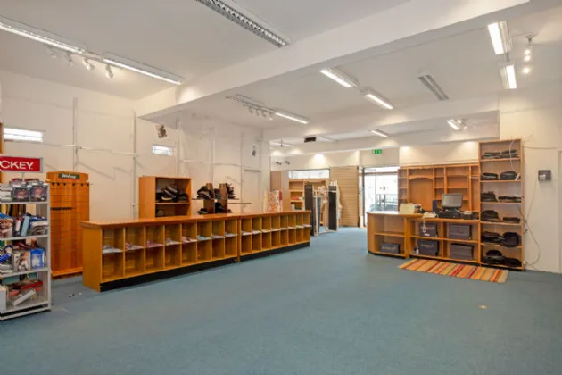 Photo of Clinton's, 25-27 Parnell Street, Clonmel, Co. Tipperary, E91X2V5