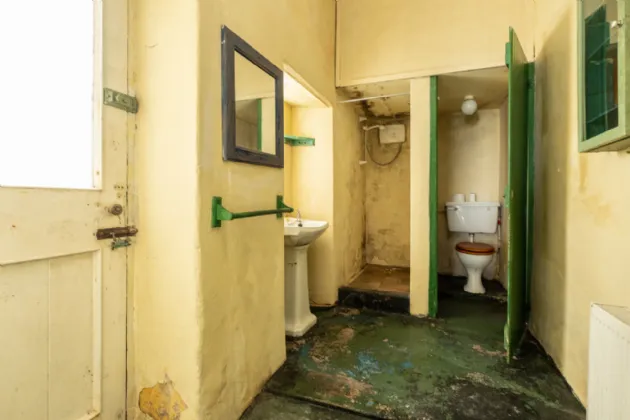 Photo of 1 Longsville Terrace, Golf Links Road, Youghal, Co Cork, P36V045