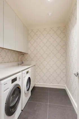 Photo of 28 The Hutchins, Lansdowne Place, Ballsbridge, Dublin 4, D04 W4A8