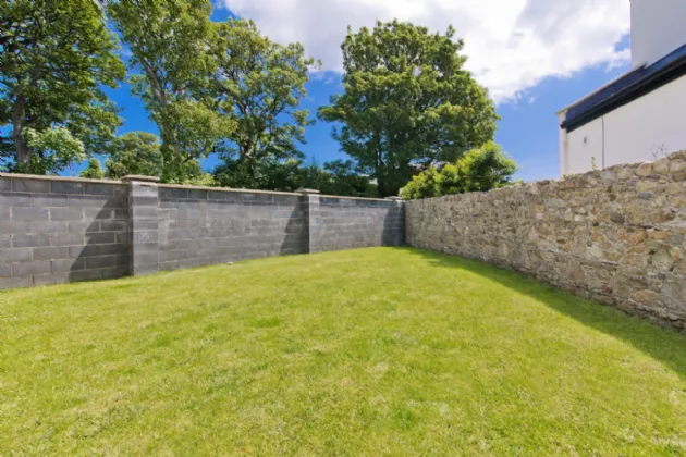 Photo of 1 Bolton Avenue, Rathfarnham, Dublin 16, D16 F858