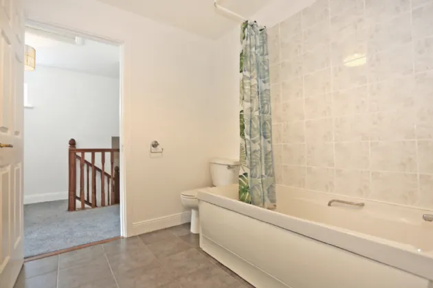 Photo of 6 Castlecourt, Clancy Strand, Limerick, V94 ARY8