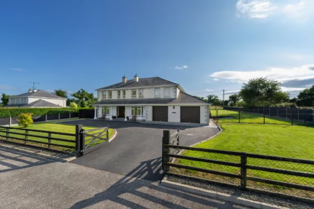 Photo of Ryefield, Virginia, Co.Cavan, A82 KW62