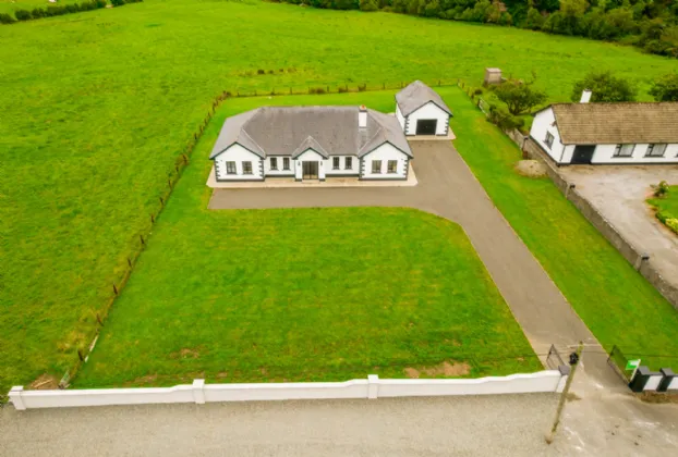 Photo of Killinordanbeg, Scramogue, Co. Roscommon, F42F656