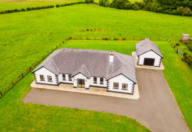 Photo of Killinordanbeg, Scramogue, Co. Roscommon, F42F656