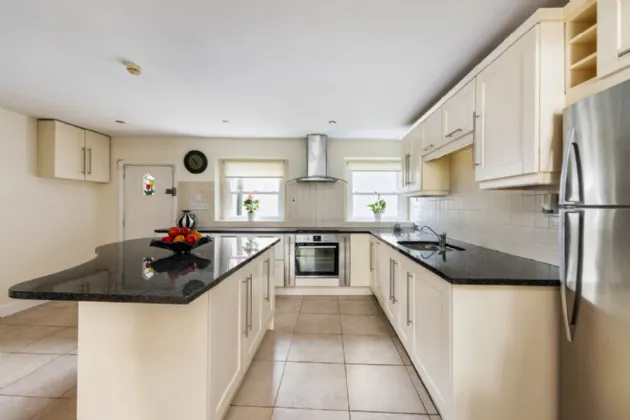 Photo of 11 The Crescent, Clontarf, Dublin 3, D03PP29