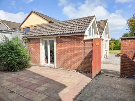 Photo of 18 Willowmere Drive, Thurles, Co. Tipperary, E41 N8X9