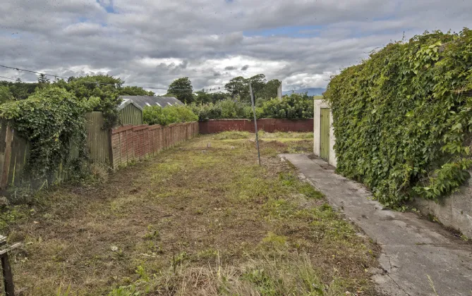 Photo of Sleveen, Kill Village, Co Waterford, X42DH42