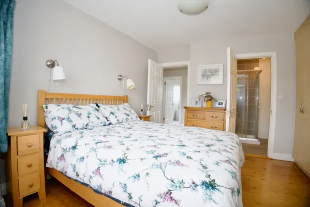 Photo of 10 Woodville Crescent, Woodville Grange, Athlone, Co Westmeath, N37 K2F7