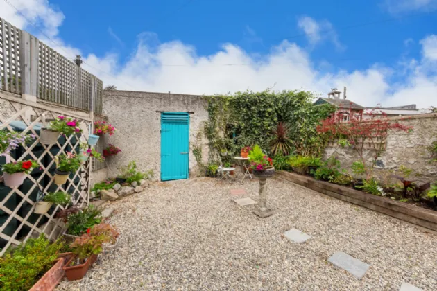 Photo of 25 Templeogue Road, Terenure, Dublin 6W, D6W HD72