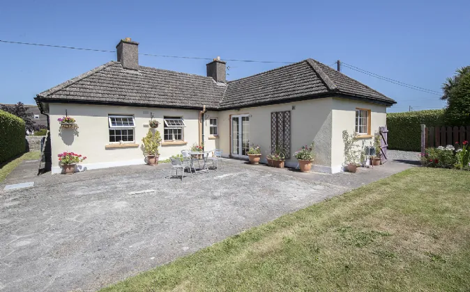 Photo of Yellow Shell Cottage, Ballyrandle, Dungarvan, Co Waterford, X35 X202