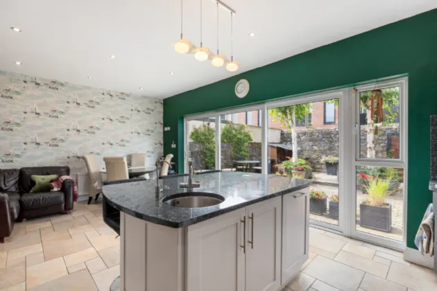 Photo of 6 Eglinton Terrace, Donnybrook, Dublin 4, D04 R9X6