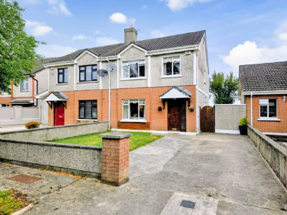 Photo of 8 Aherlow, Heights, Tipperary Town, Co. Tipperary, E34 D342