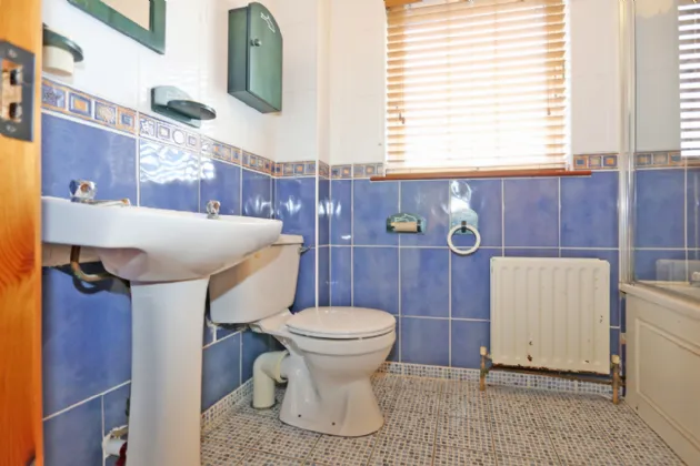 Photo of 27 Carraig Donn, Ballycasey, Shannon, Clare, V14 D281