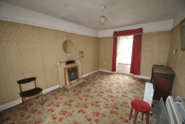 Photo of Main St, Shinrone, Birr, Co. Offaly, R42 N5F2