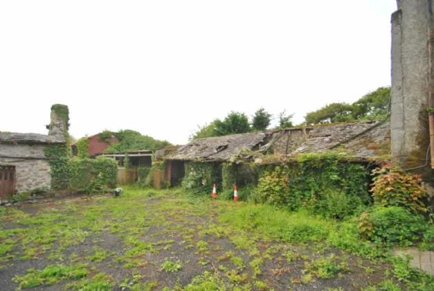 Photo of Main St, Shinrone, Birr, Co. Offaly, R42 N5F2