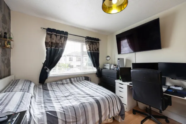 Photo of 13 Oak Green, Royal Oak, Santry, Dublin 9, D09 H9E4