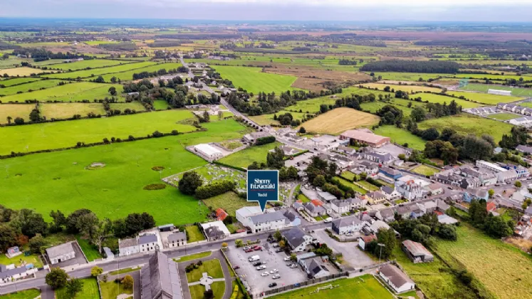 Photo of Londis, Church Street, Glenamaddy, Co. Galway, F45CD85